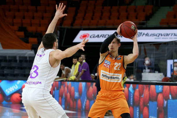 气氛中开场 气氛中开场