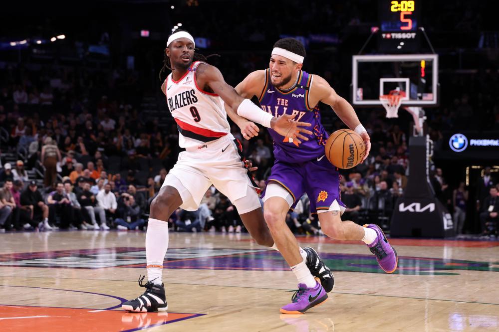 记者：伊萨克已经抵达利物浦训练基地，正在进行体检